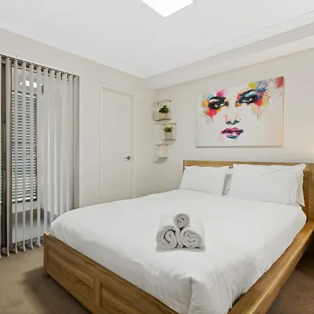 Yaran Suites Rockingham Exterior photo